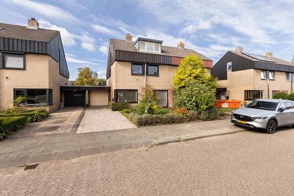 Foto - Te koop: Royale gezinswoning op uitstekende locatie!